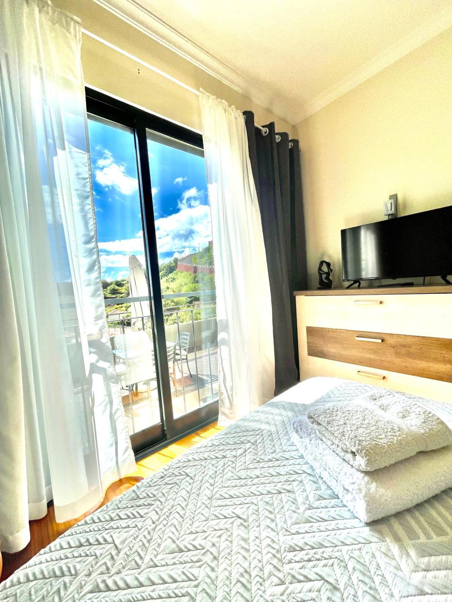 Апартаменты Plaza Charming Flat Санта-Крус Экстерьер фото