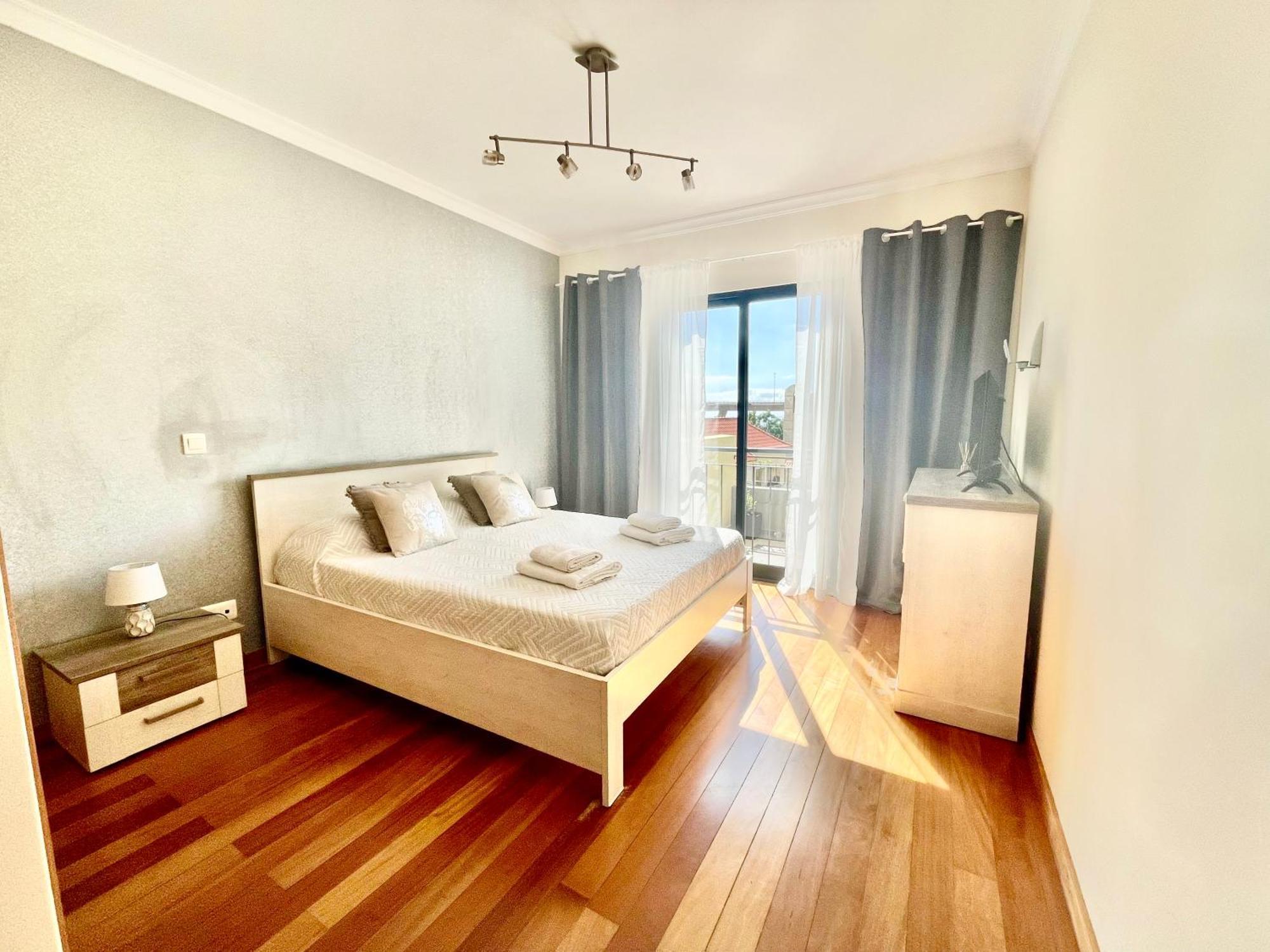 Апартаменты Plaza Charming Flat Санта-Крус Экстерьер фото